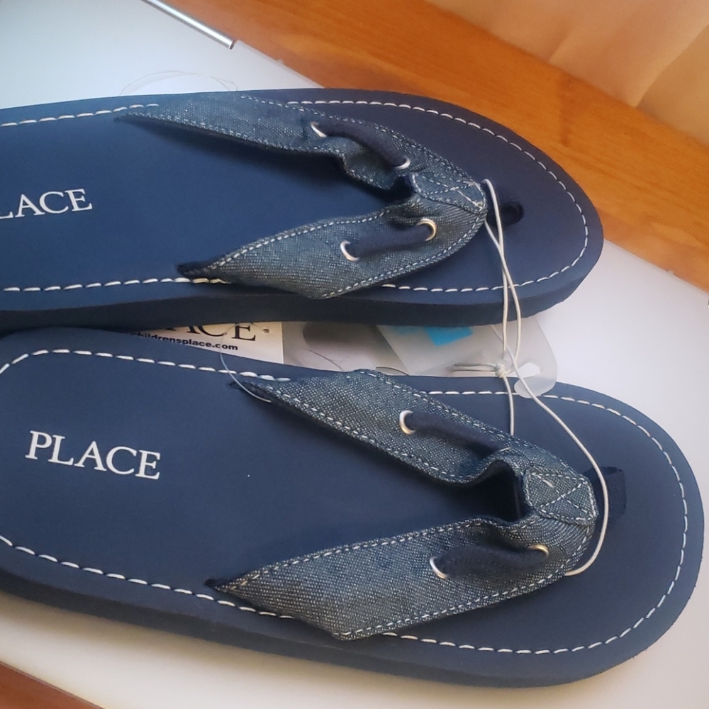 Shoe - Picture 2 of 4
